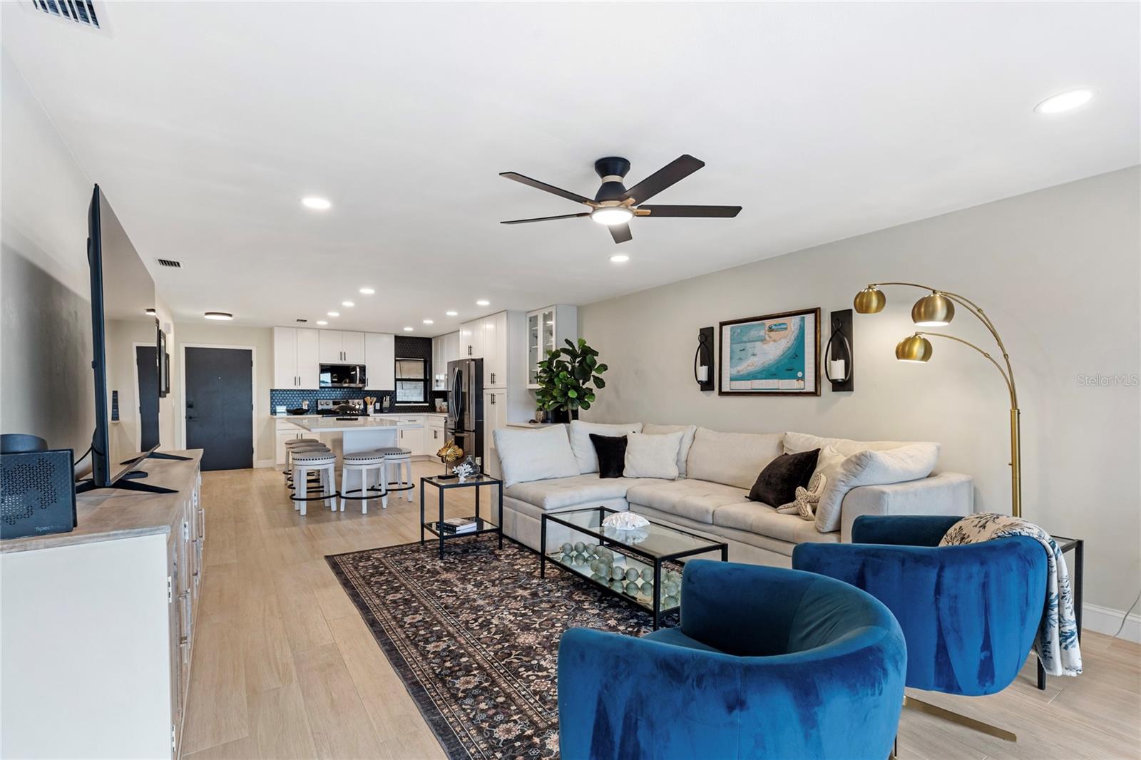 PALMA SOLA HARBOUR SEC 5 - Residential