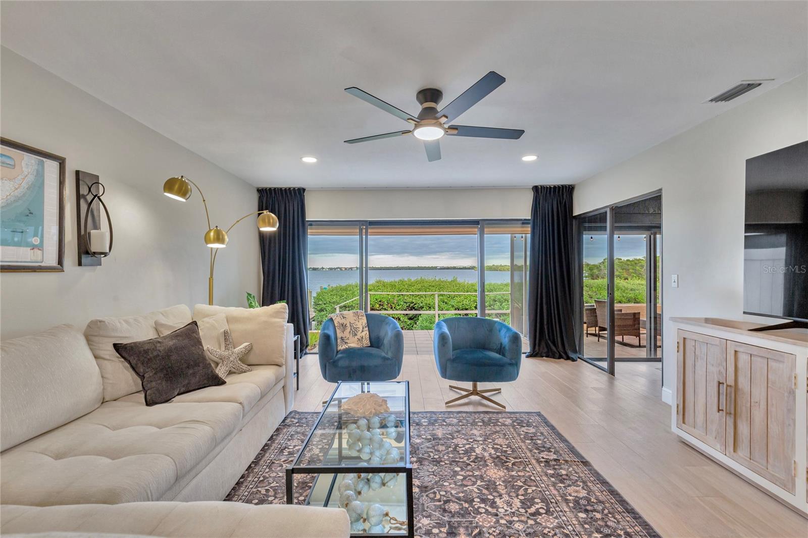 PALMA SOLA HARBOUR SEC 5 - Residential