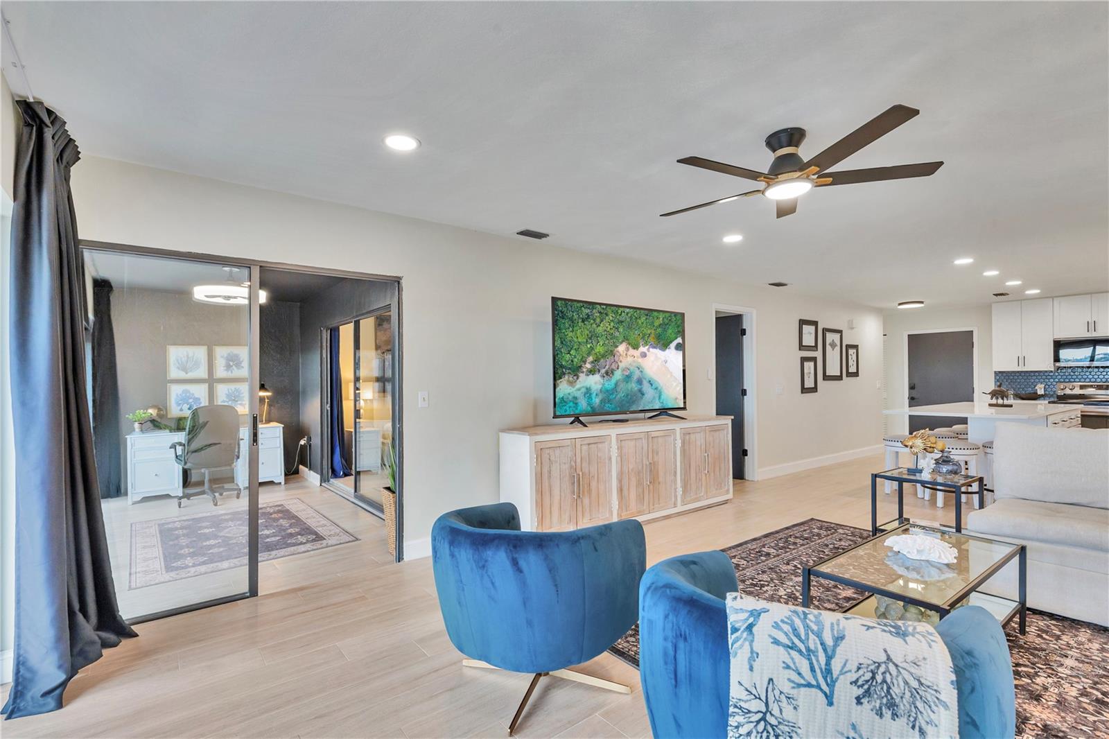 PALMA SOLA HARBOUR SEC 5 - Residential