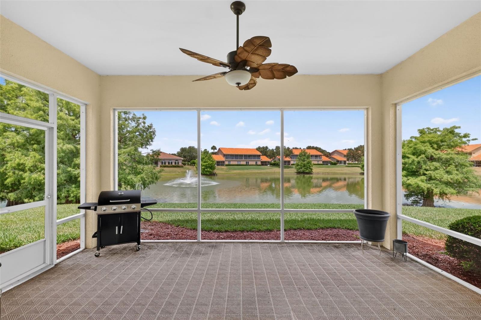 LAKESIDE LANDINGS - Residential