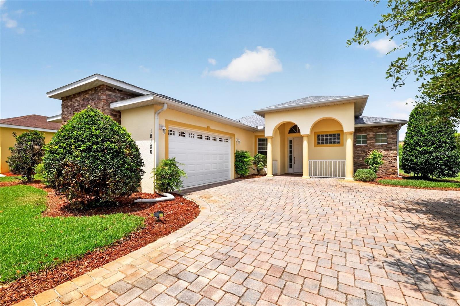 LAKESIDE LANDINGS - Residential