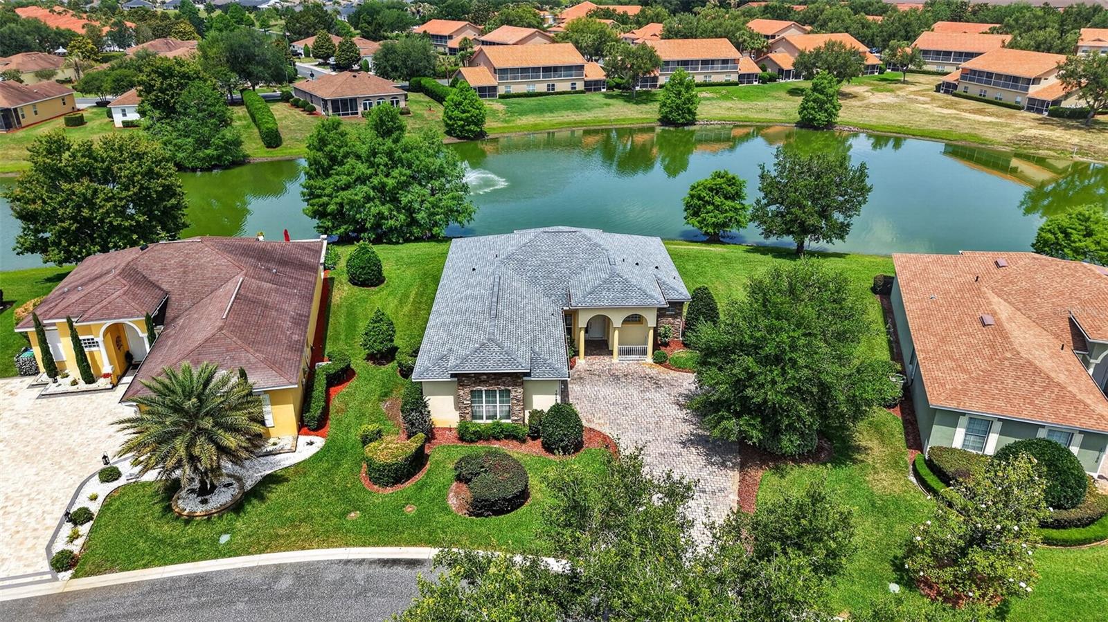 LAKESIDE LANDINGS - Residential