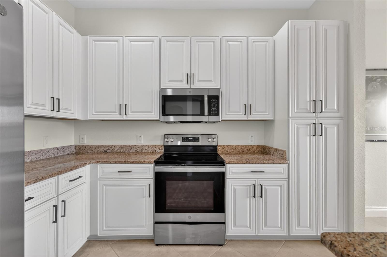 LAKESIDE LANDINGS - Residential