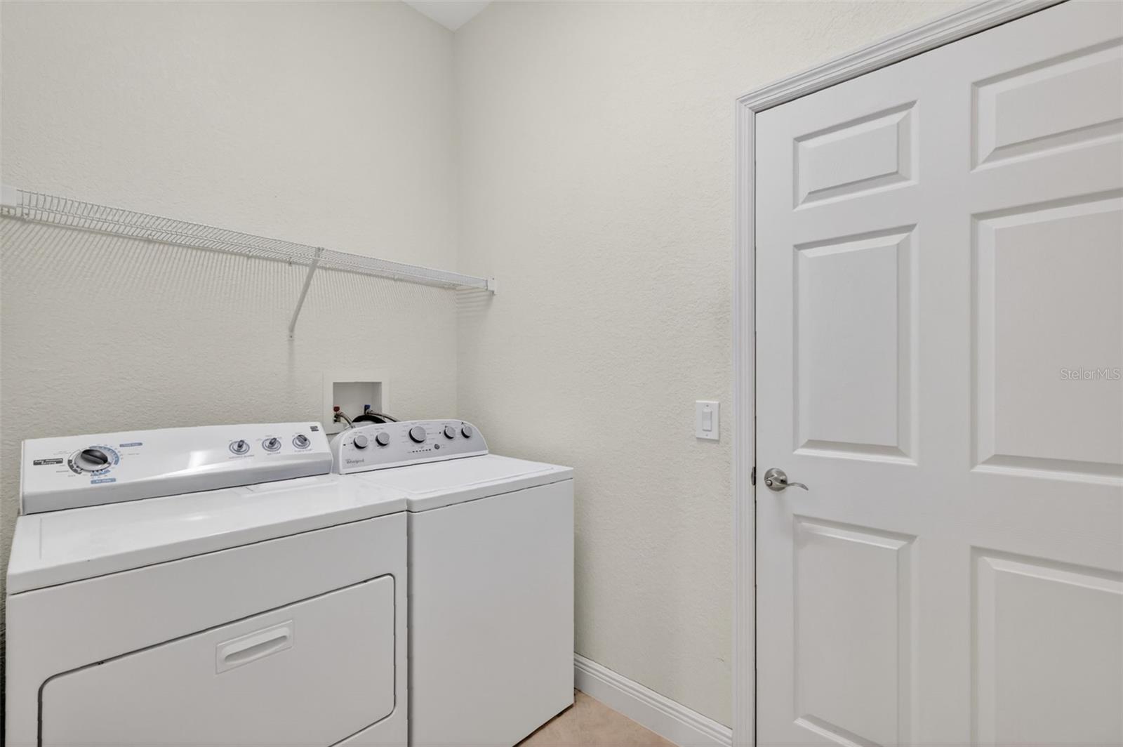 LAKESIDE LANDINGS - Residential
