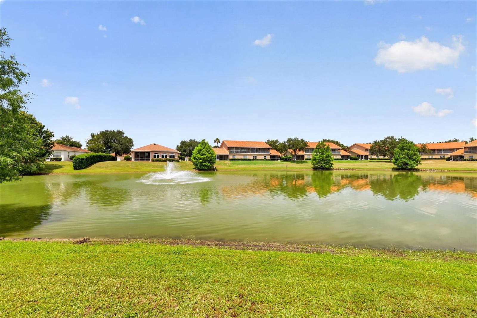 LAKESIDE LANDINGS - Residential
