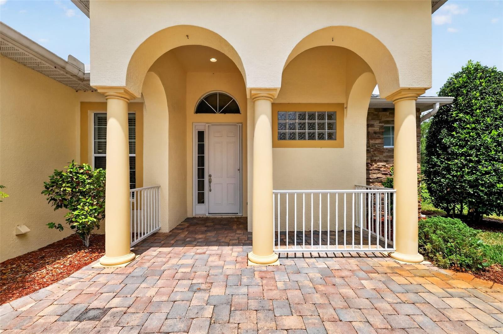 LAKESIDE LANDINGS - Residential