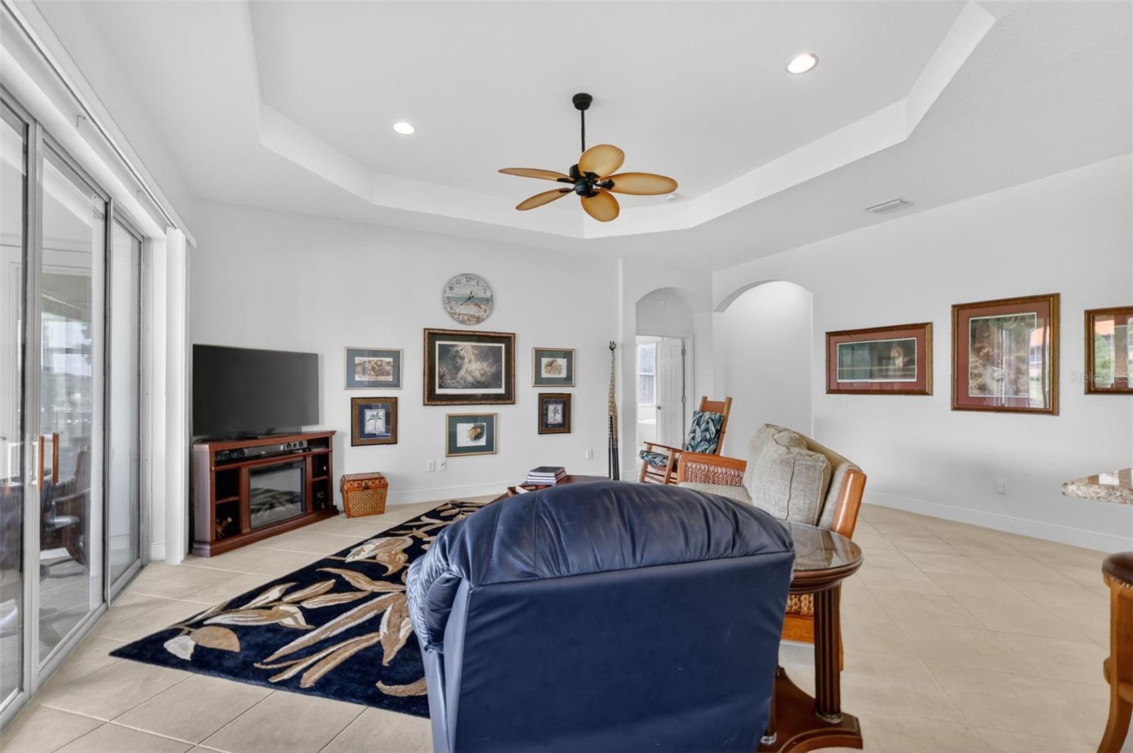 LAKESIDE LANDINGS - Residential