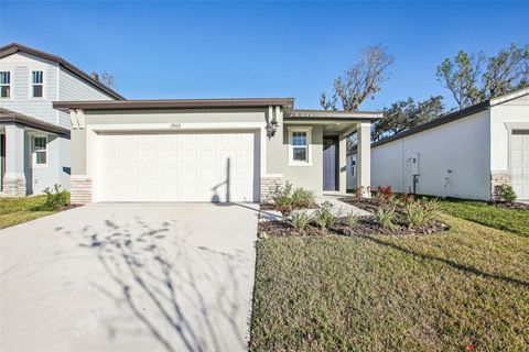 A home in PLANT CITY