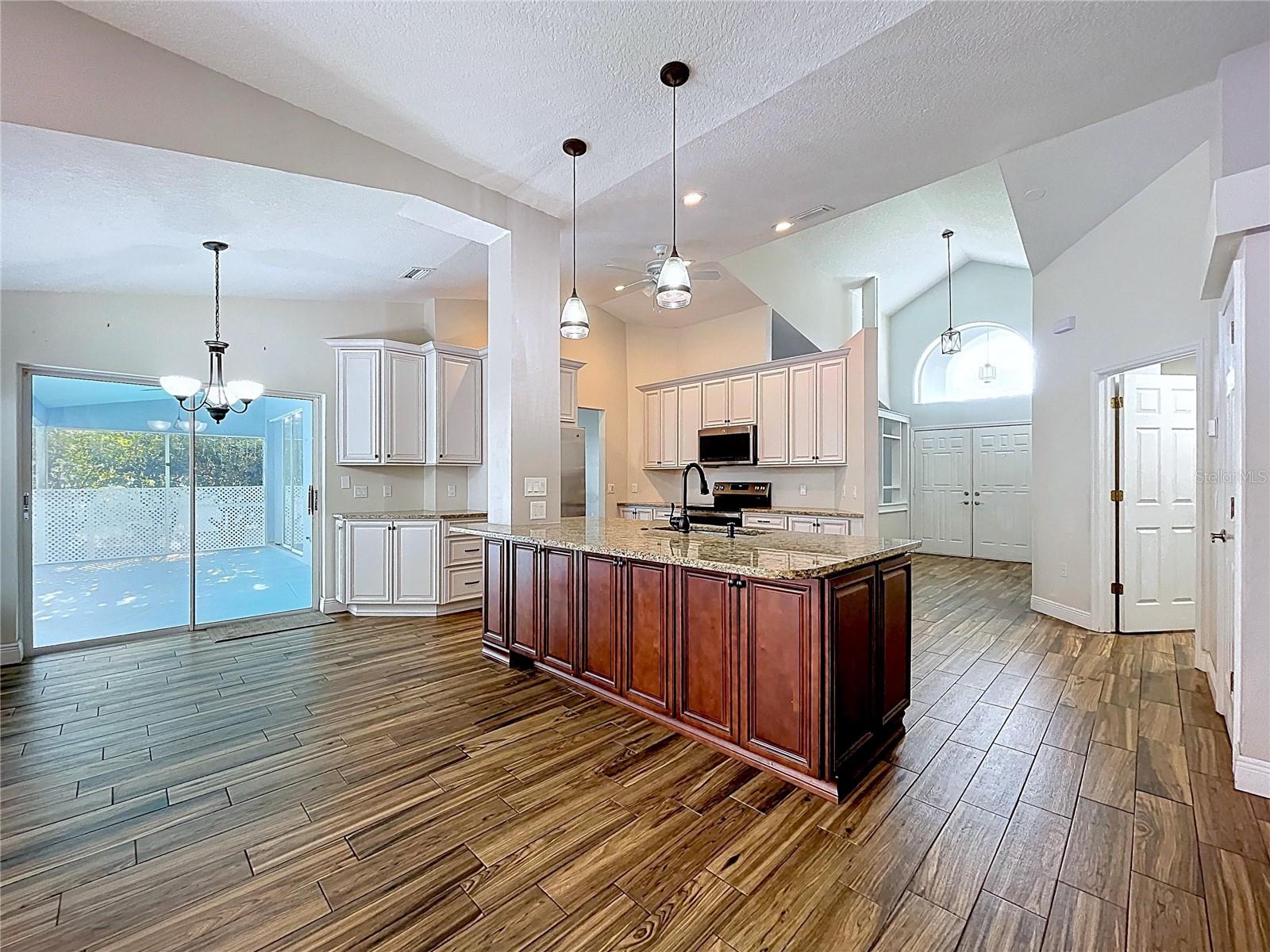 AUTUMN OAKS - Residential