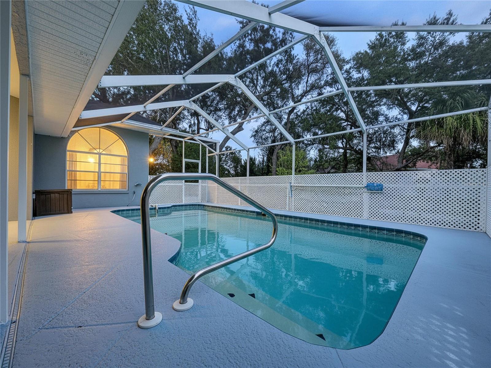 AUTUMN OAKS - Residential