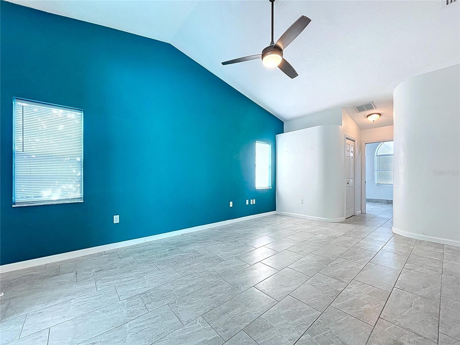 AUTUMN OAKS - Residential