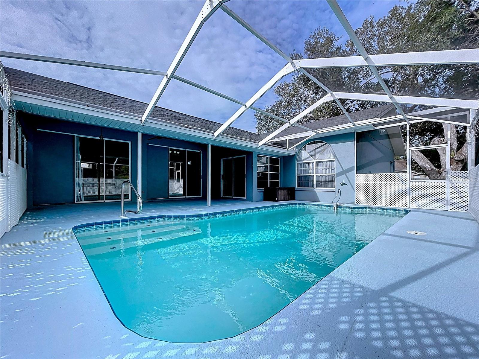 AUTUMN OAKS - Residential