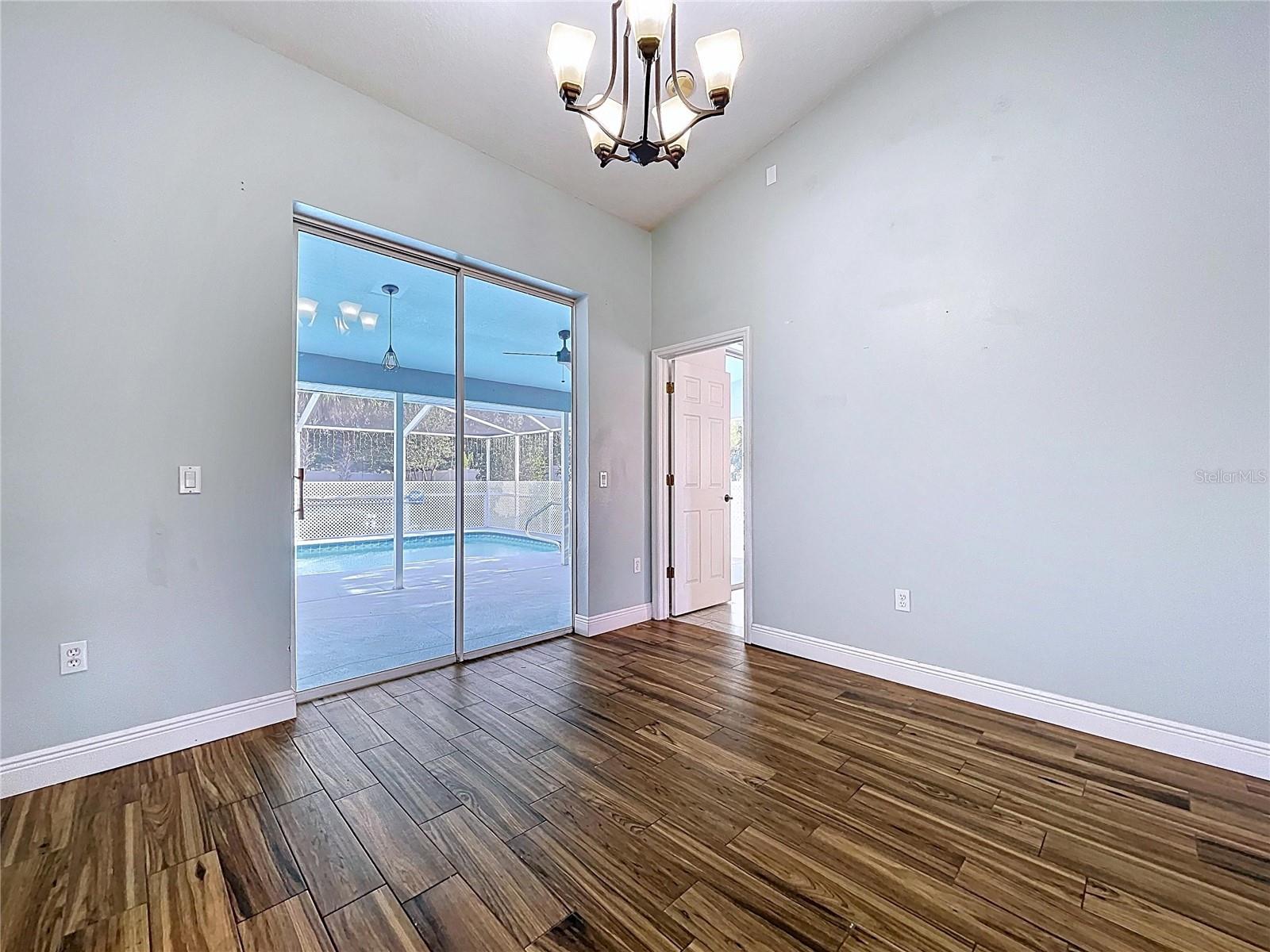 AUTUMN OAKS - Residential