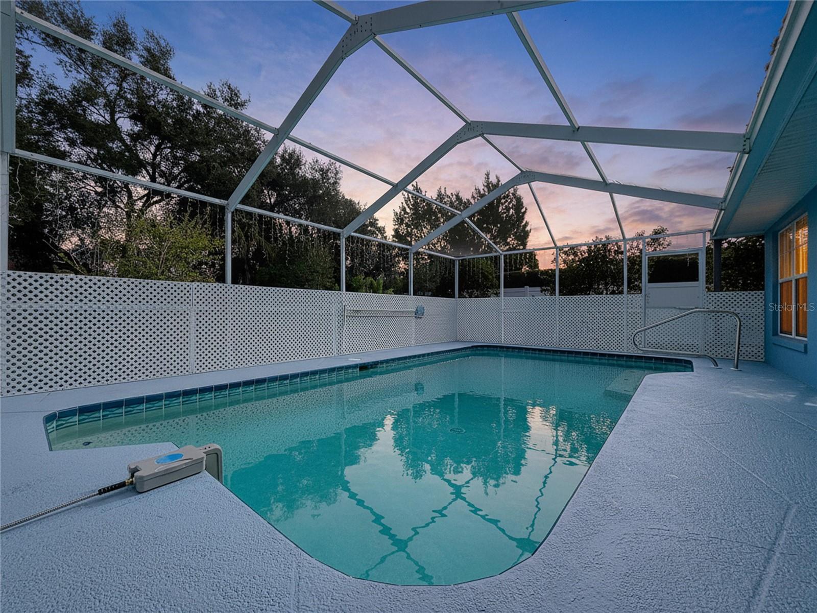 AUTUMN OAKS - Residential