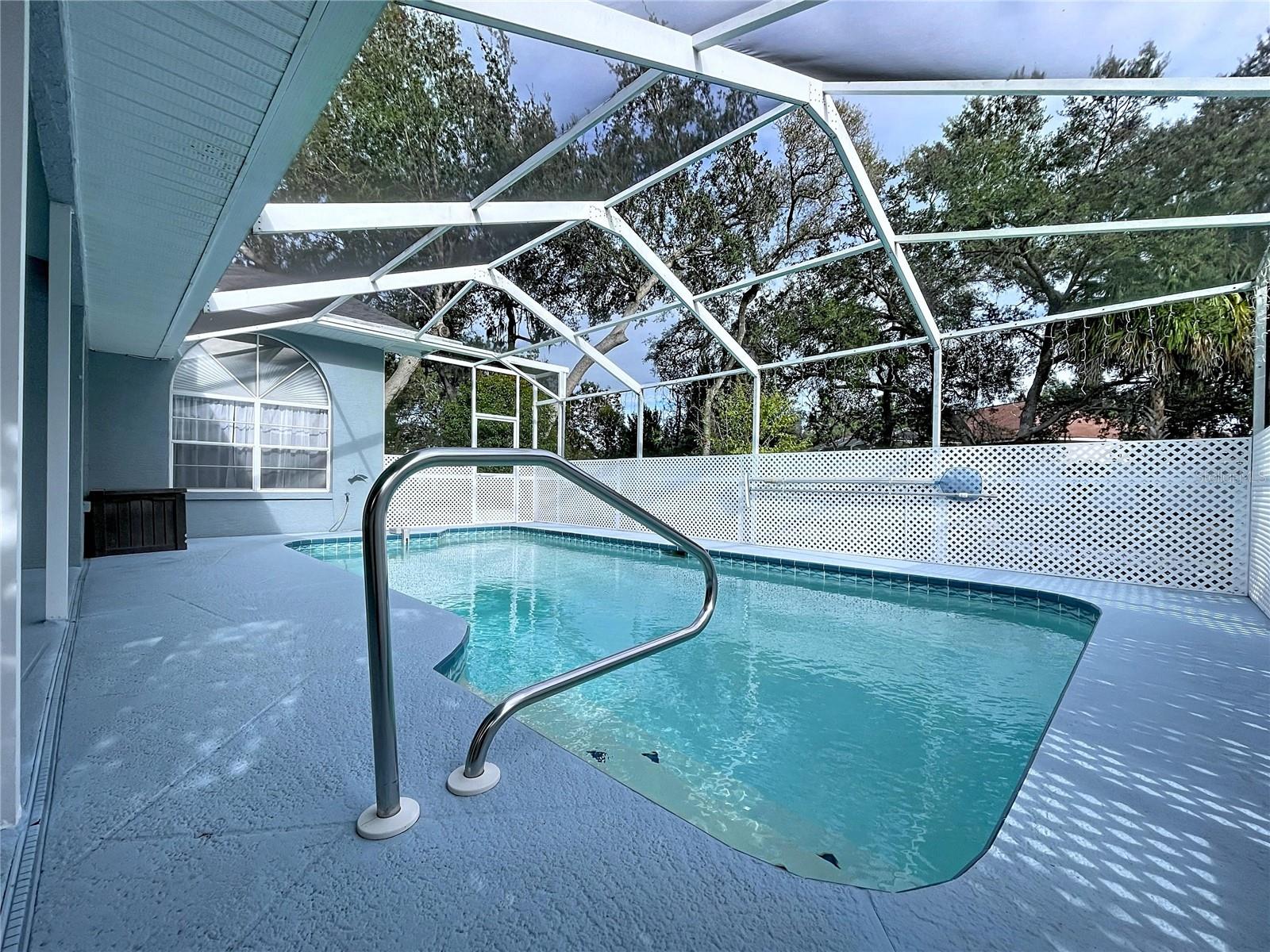 AUTUMN OAKS - Residential