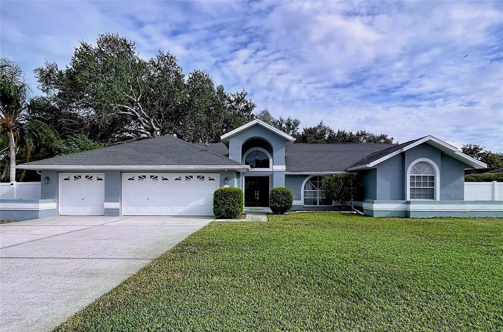 Photo of 18812 Bascomb Ln, Hudson, FL 34667 (MLS # L4958028)