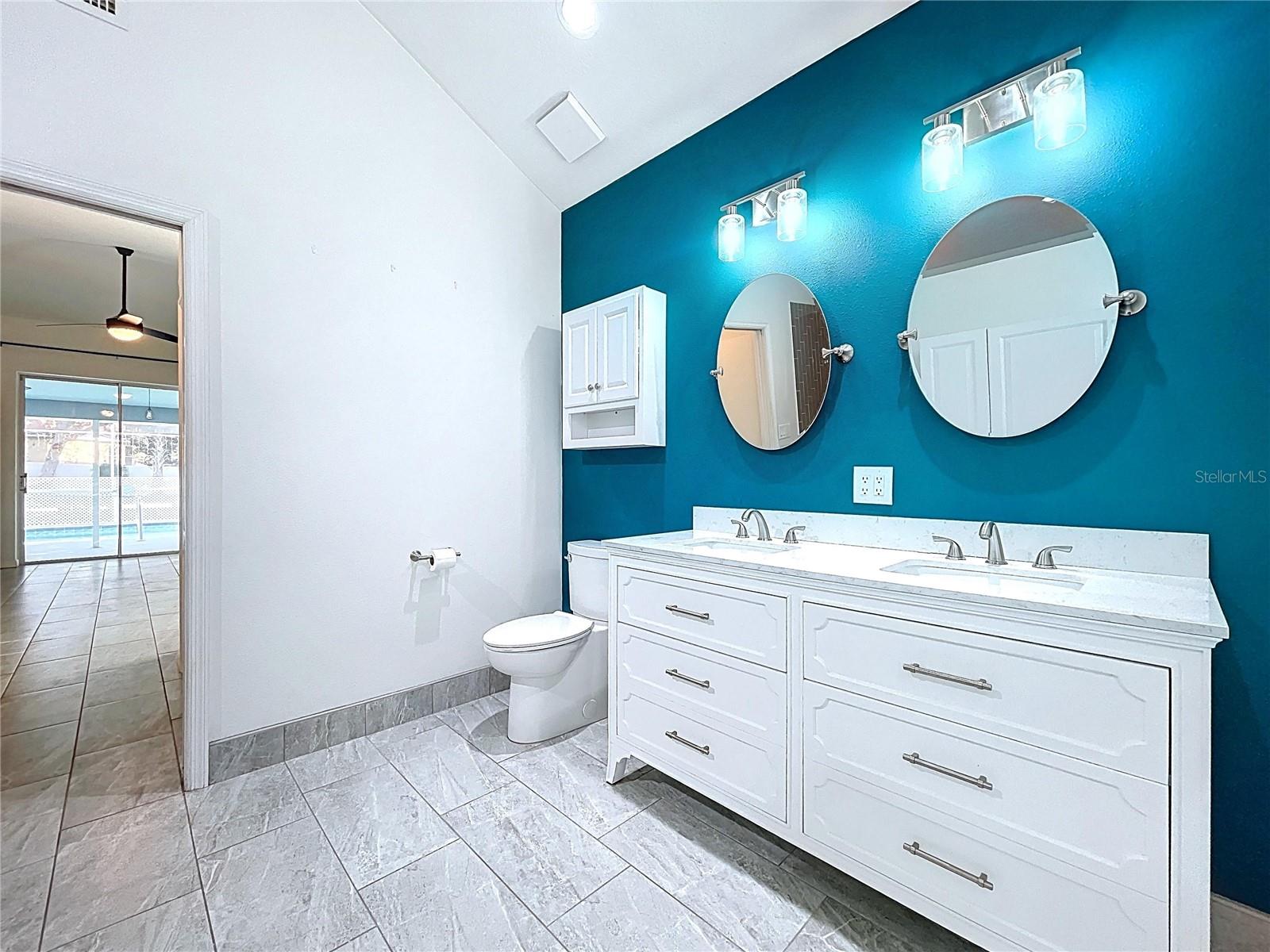 AUTUMN OAKS - Residential