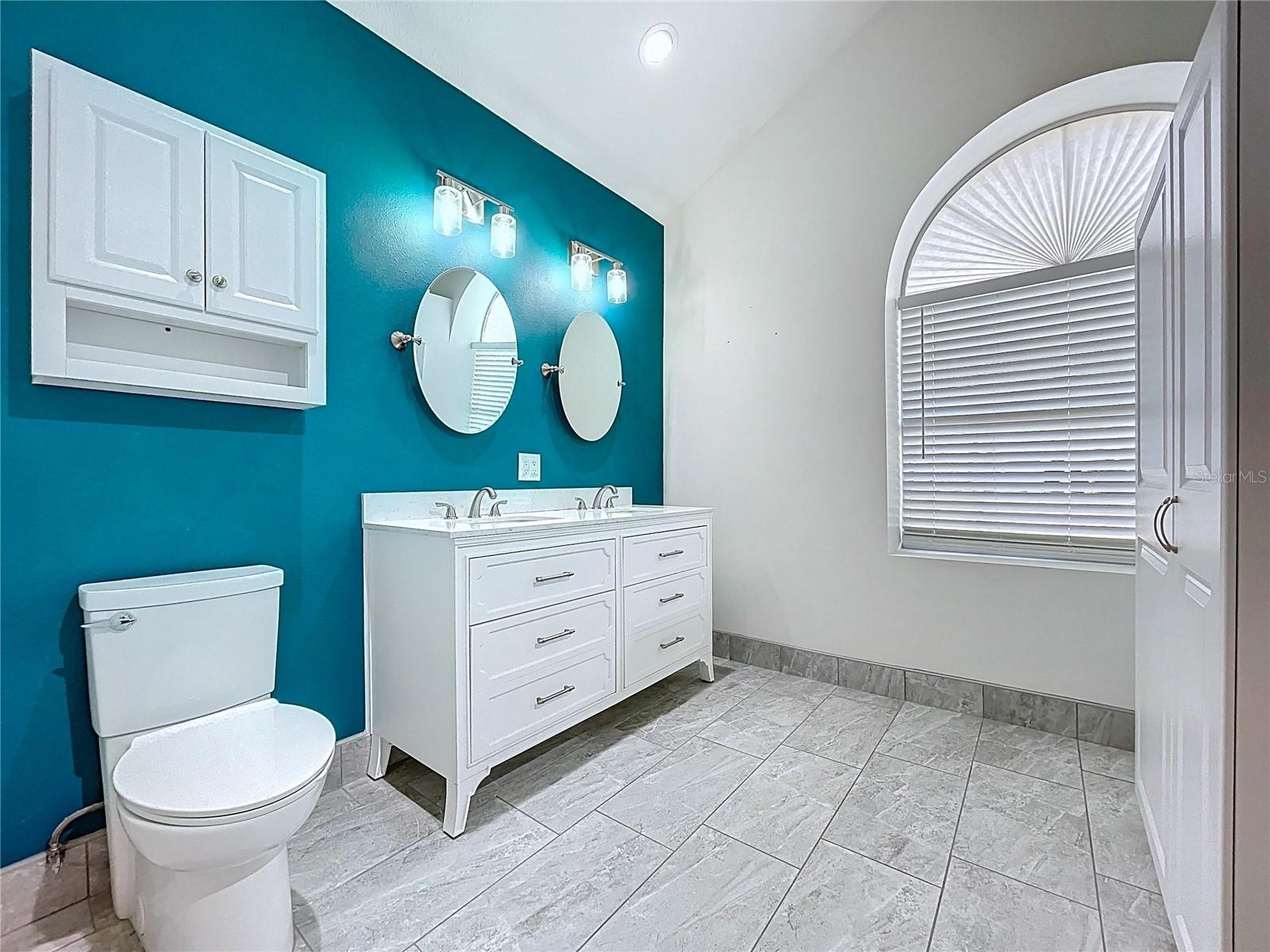 AUTUMN OAKS - Residential