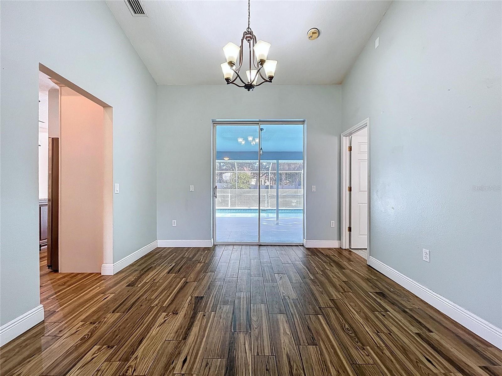 AUTUMN OAKS - Residential