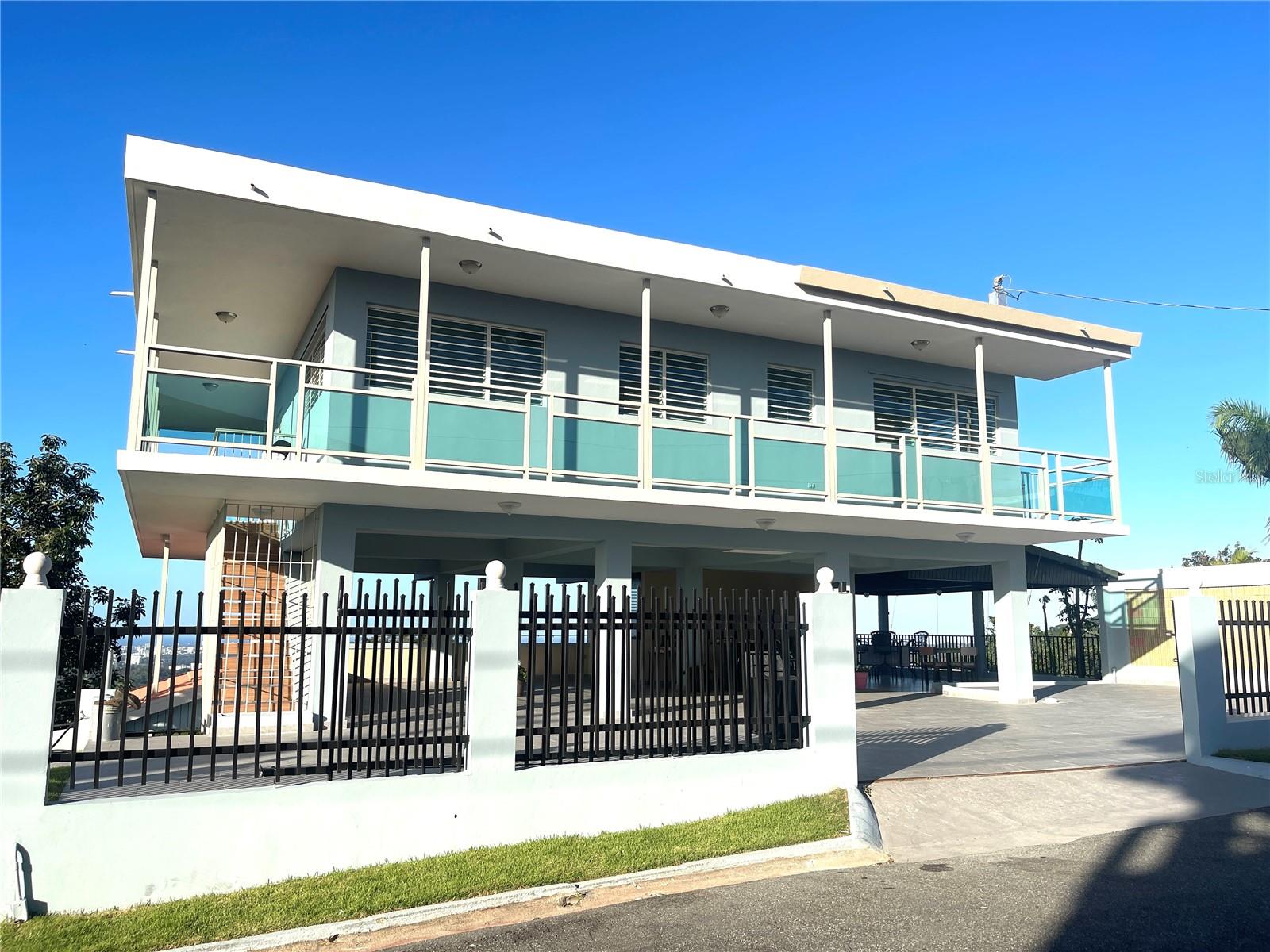 HOLLYWOOD HILLS HOA - Residential