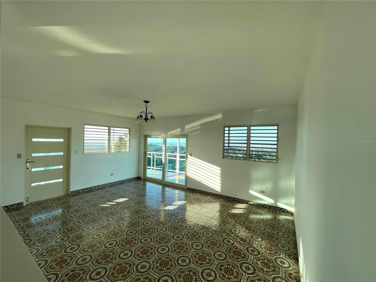 HOLLYWOOD HILLS HOA - Residential