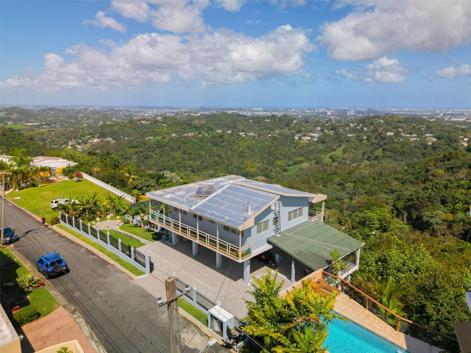 HOLLYWOOD HILLS HOA - Residential