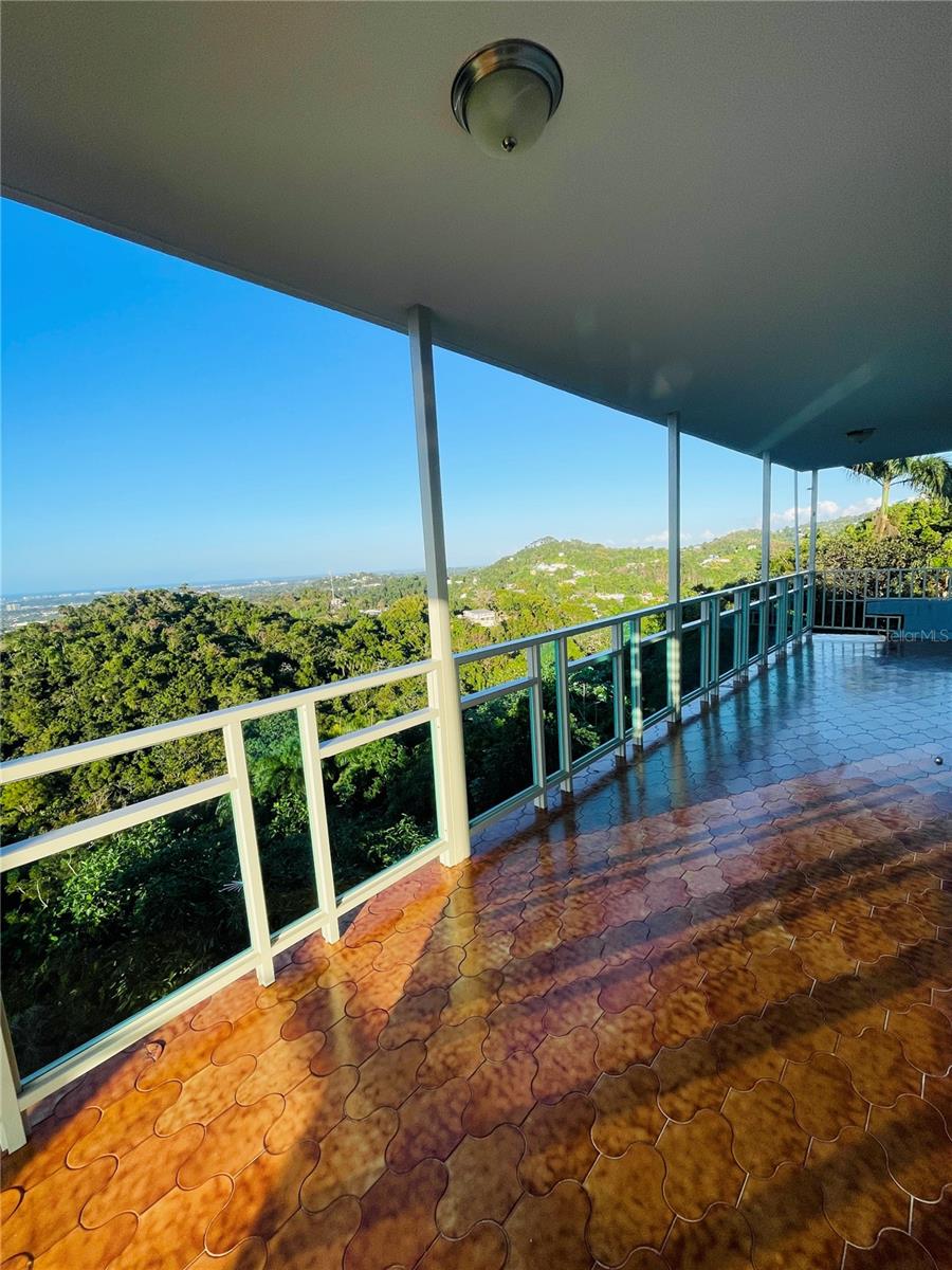 HOLLYWOOD HILLS HOA - Residential