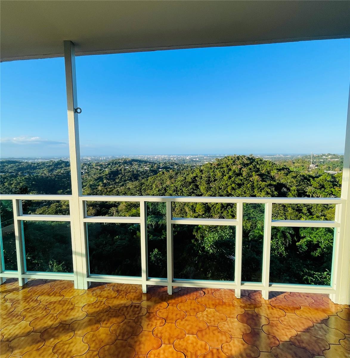 HOLLYWOOD HILLS HOA - Residential