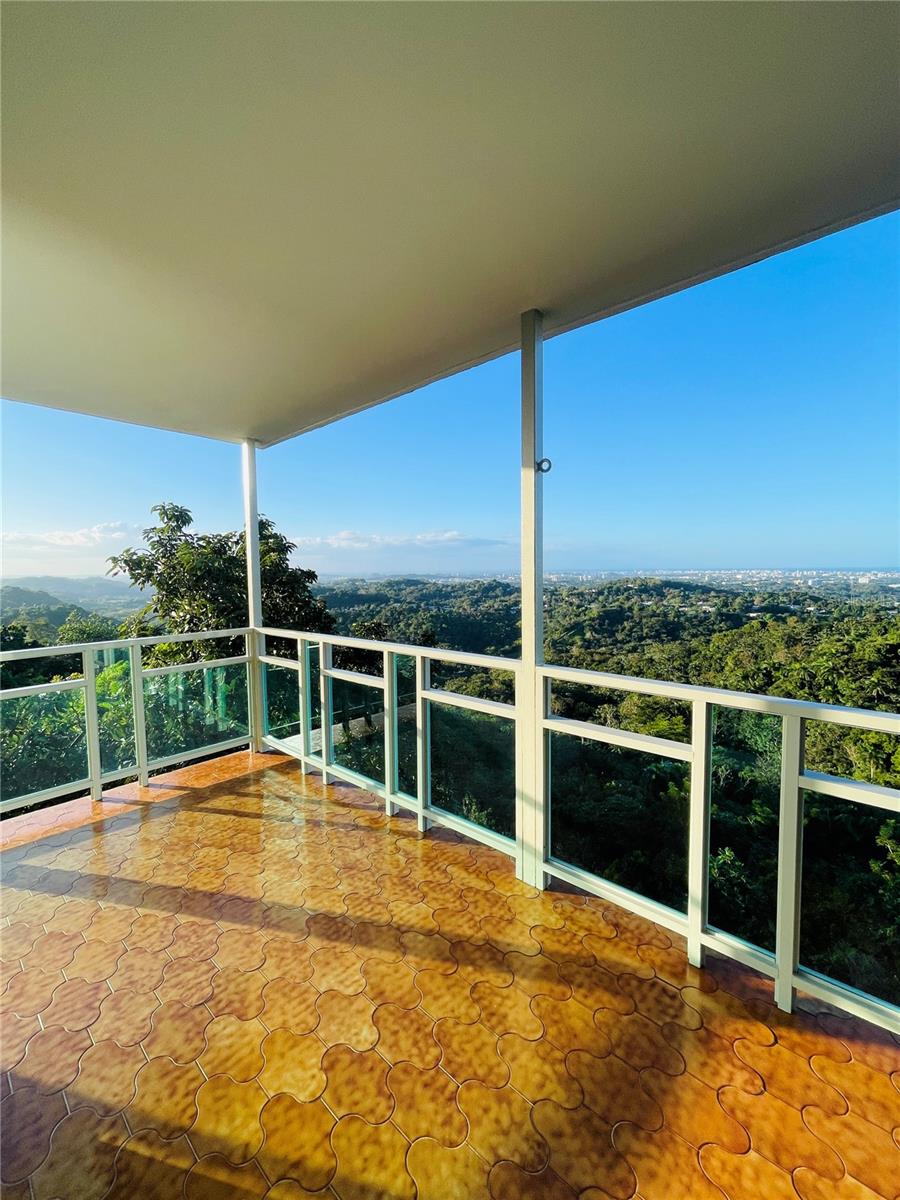 HOLLYWOOD HILLS HOA - Residential