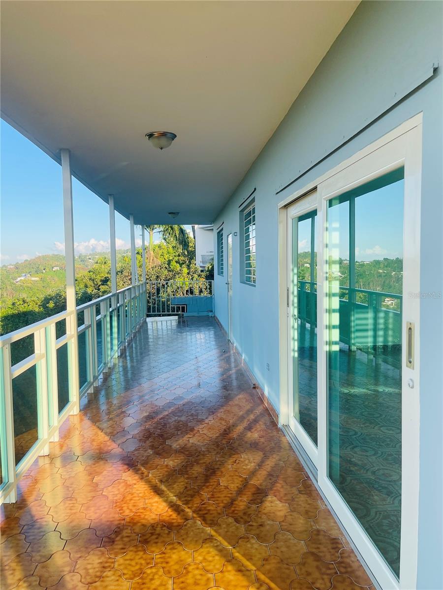 HOLLYWOOD HILLS HOA - Residential
