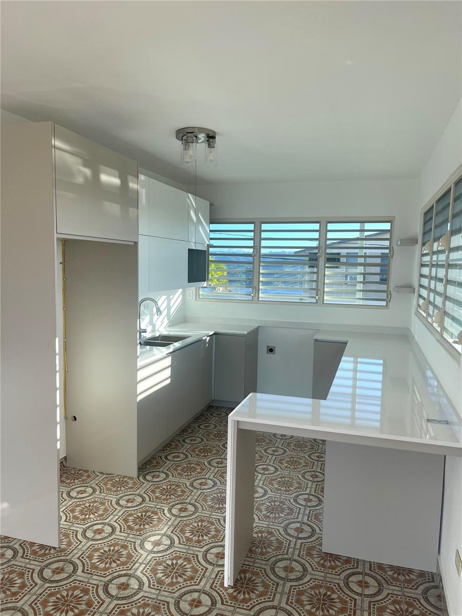 HOLLYWOOD HILLS HOA - Residential