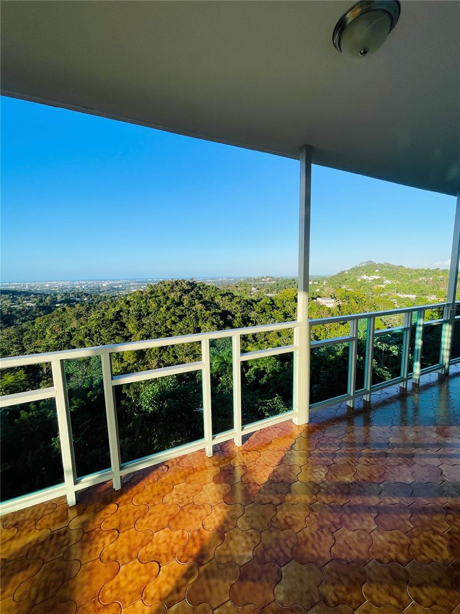 HOLLYWOOD HILLS HOA - Residential