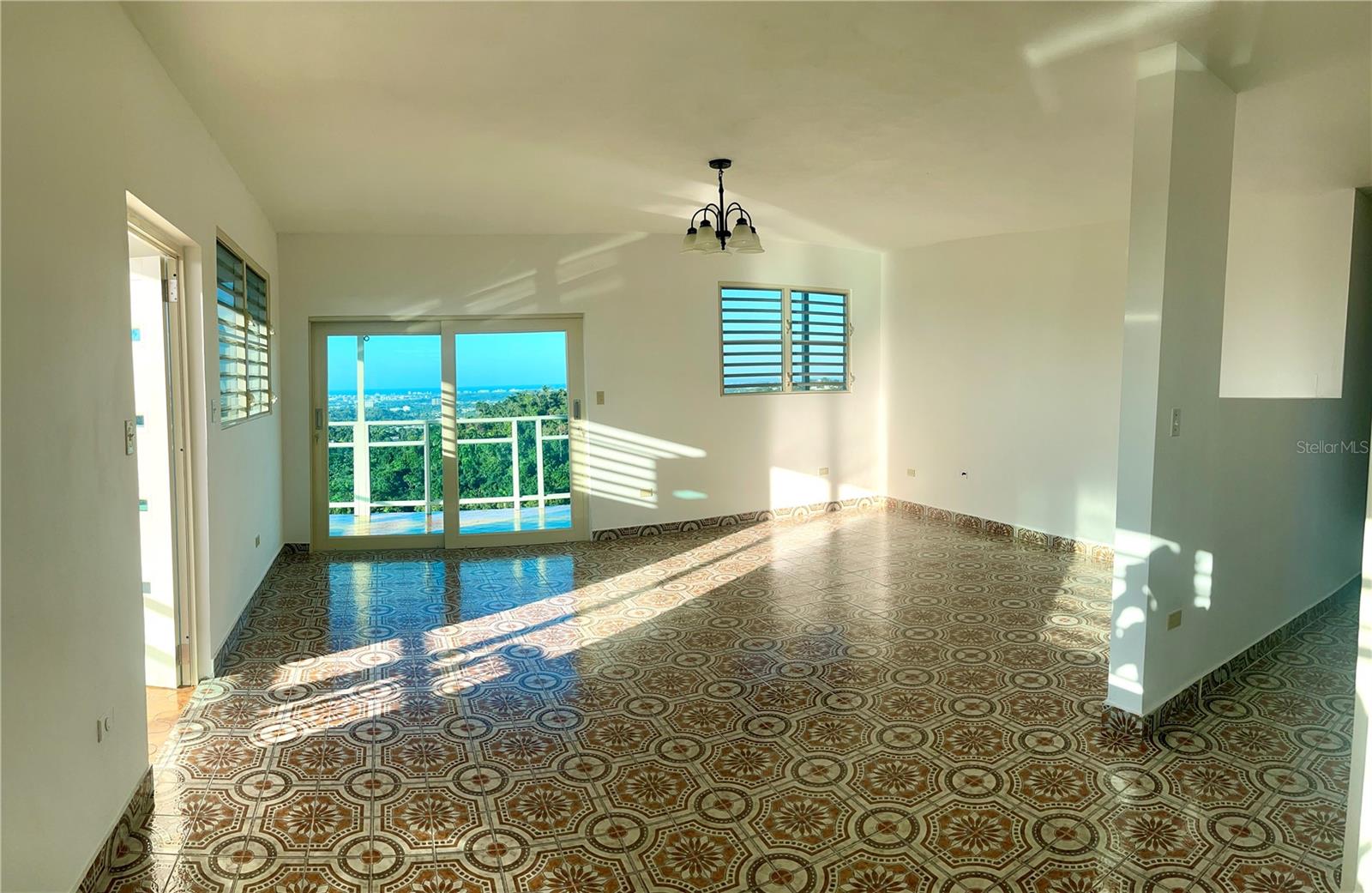 HOLLYWOOD HILLS HOA - Residential