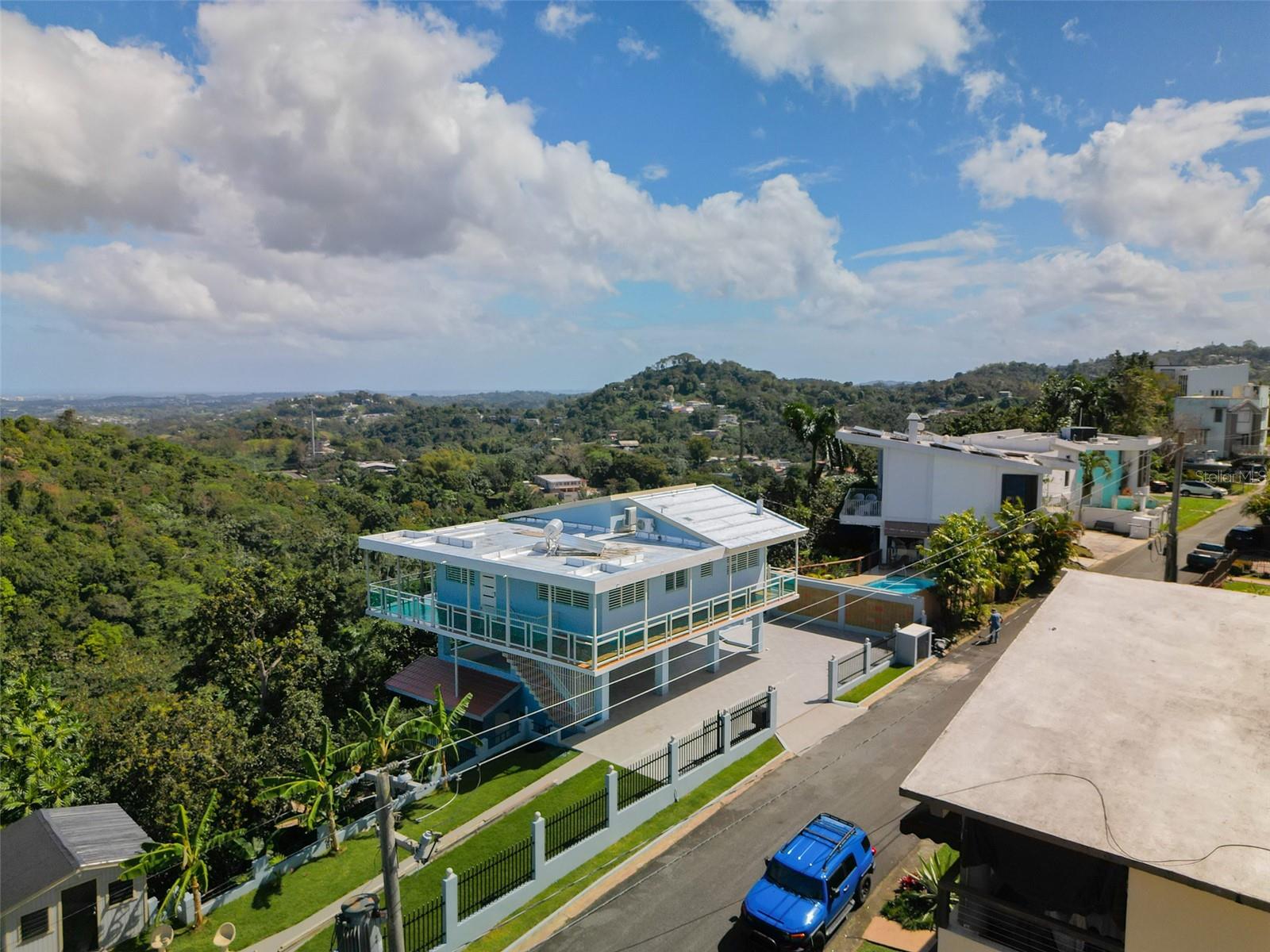 HOLLYWOOD HILLS HOA - Residential