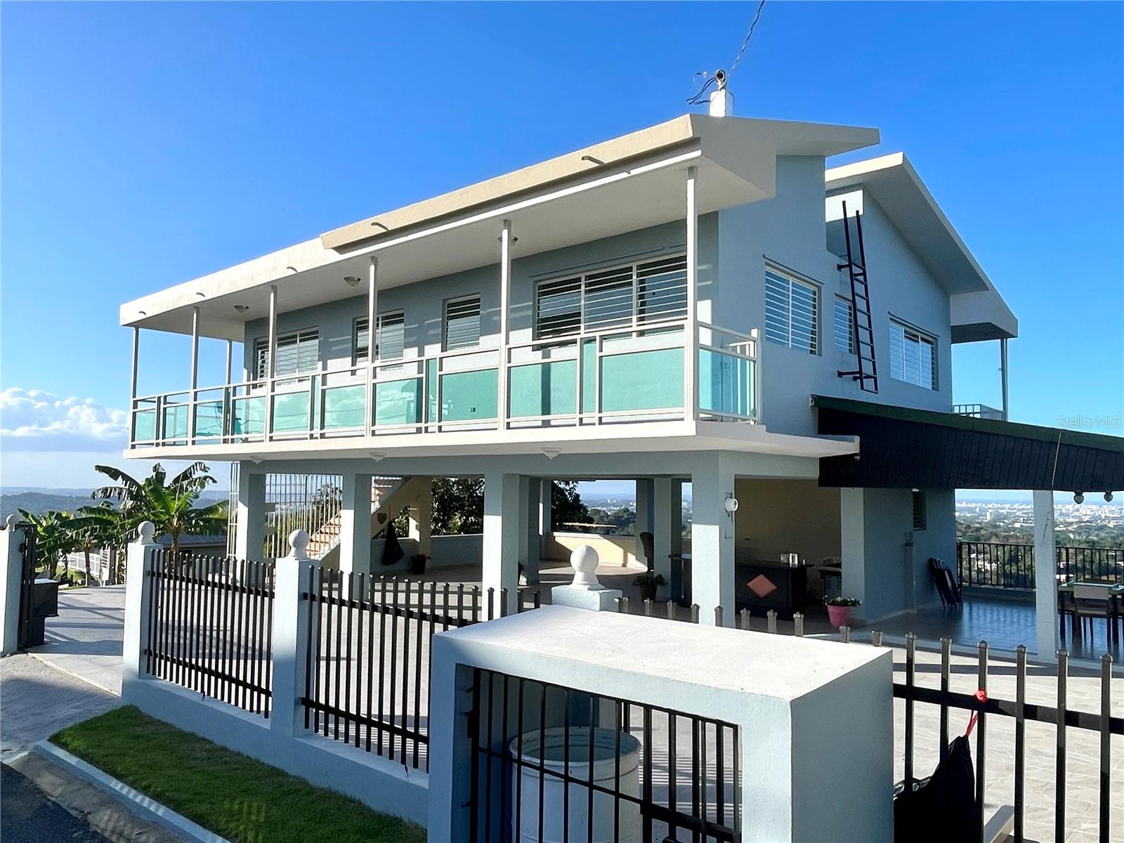 HOLLYWOOD HILLS HOA - Residential