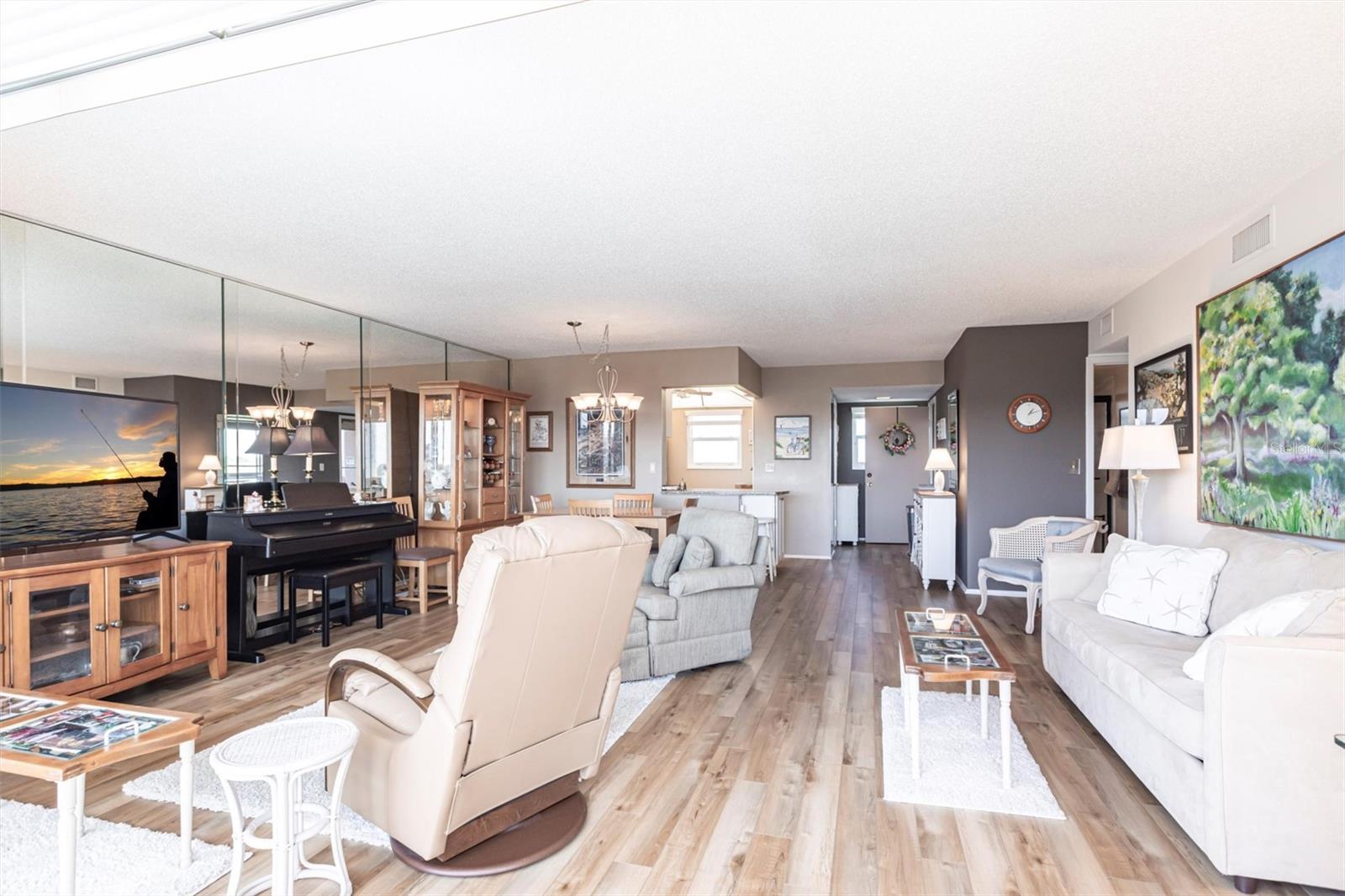 IRONWOOD SIXTEENTH - Residential