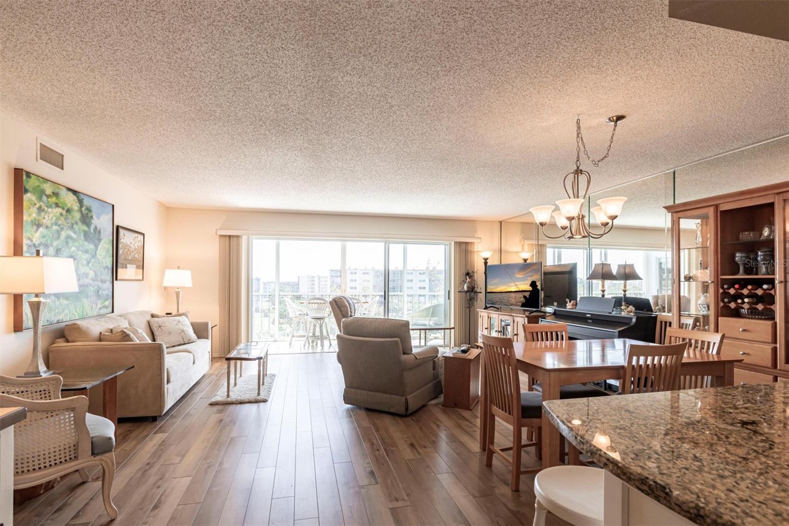 IRONWOOD SIXTEENTH - Residential