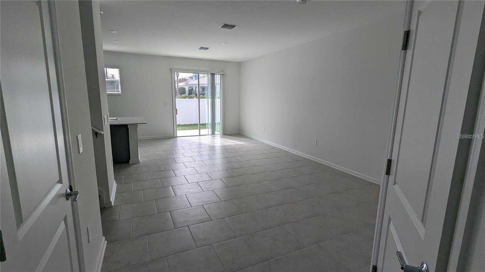 LAKE WILSON RESERVE 22 TH - Residential Lease