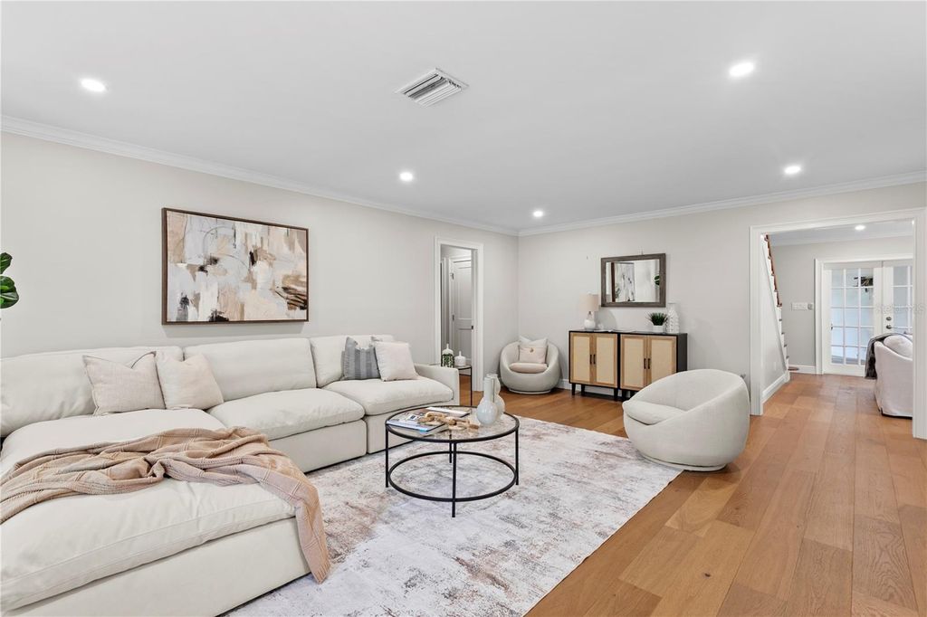 Photo of 1206 S Suffolk Drive, Tampa, FL 33629 (MLS # TB8420939)