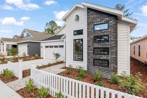 A home in NEWBERRY