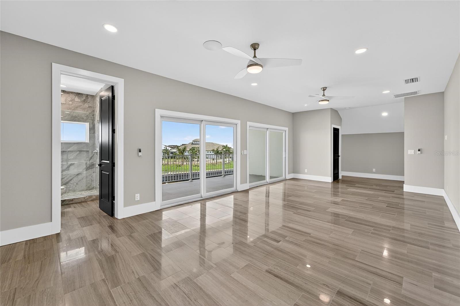 MIRABAY PH 2A-3 - Residential