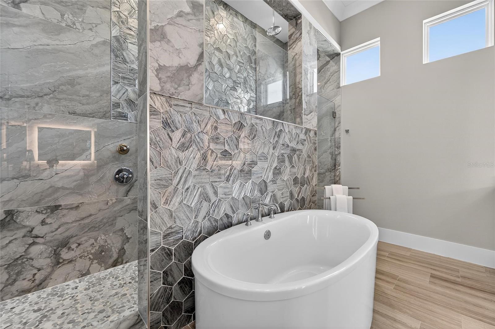 MIRABAY PH 2A-3 - Residential