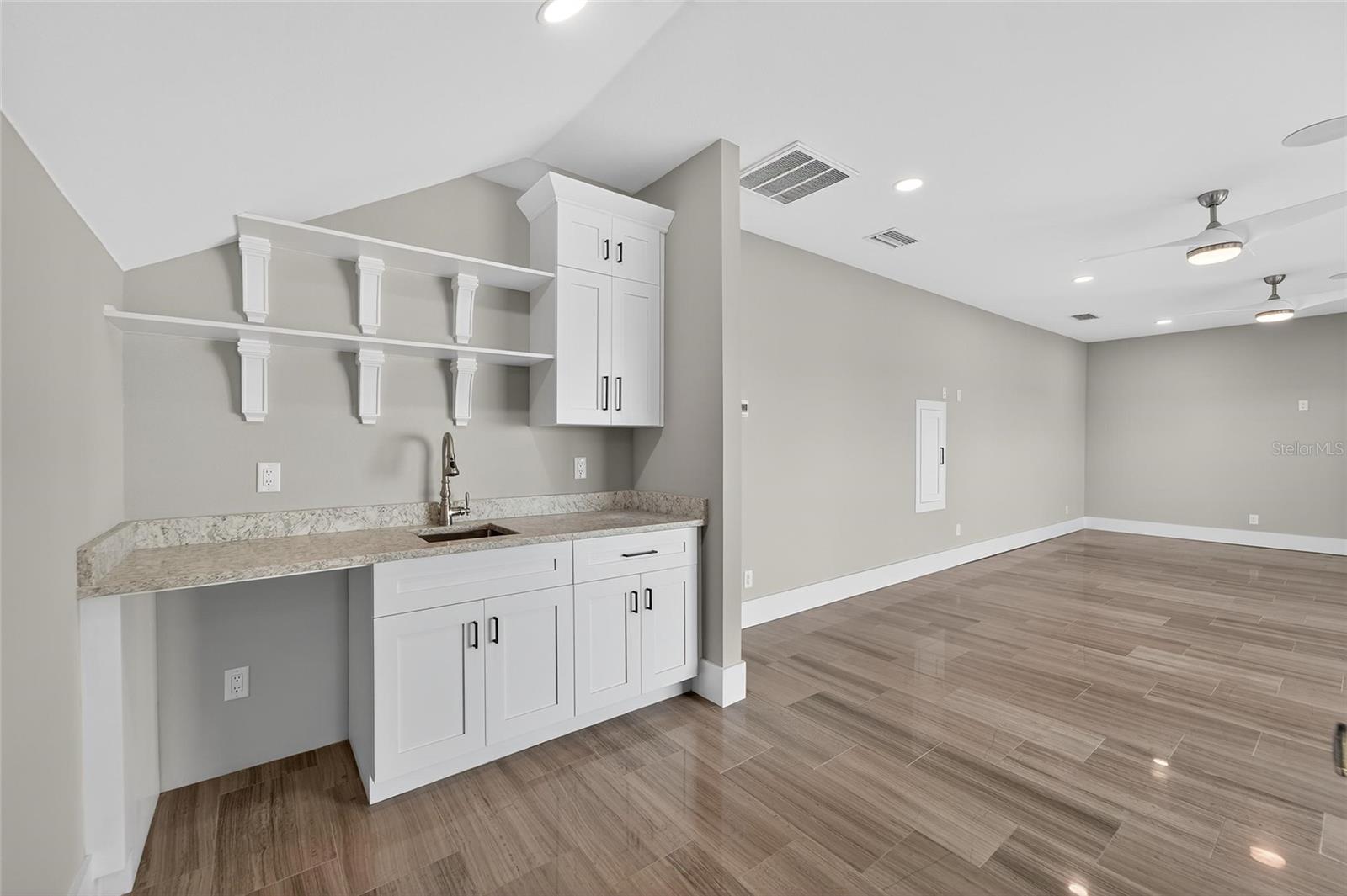 MIRABAY PH 2A-3 - Residential