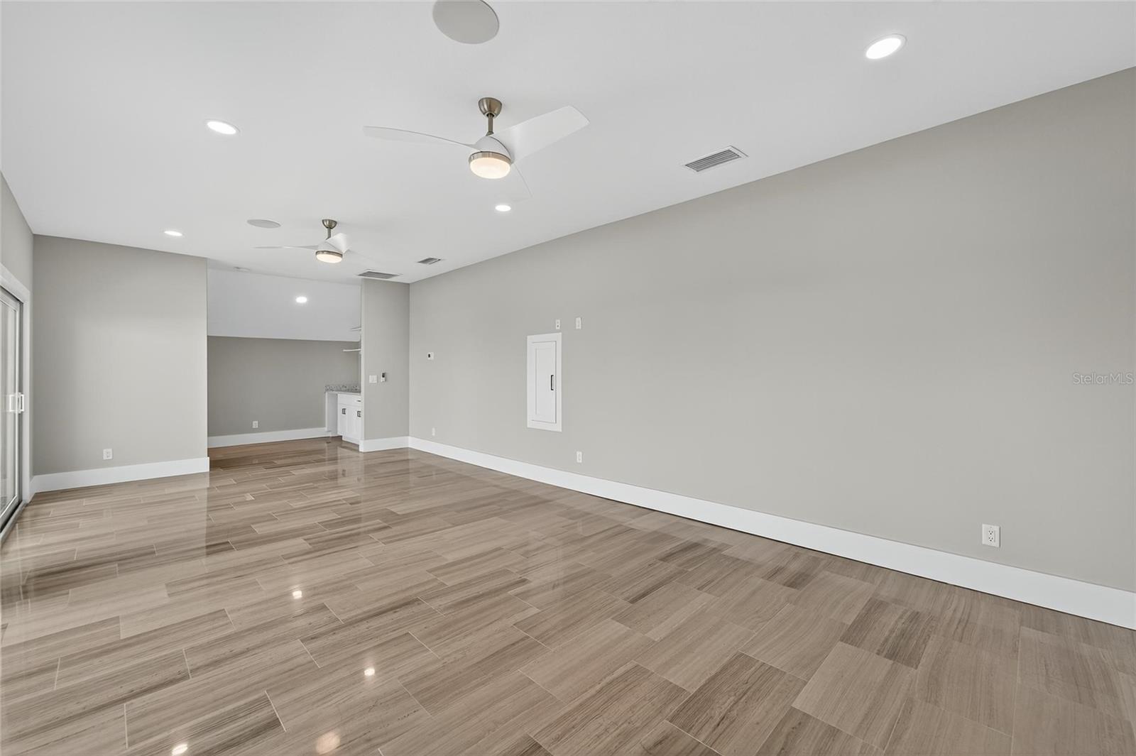 MIRABAY PH 2A-3 - Residential