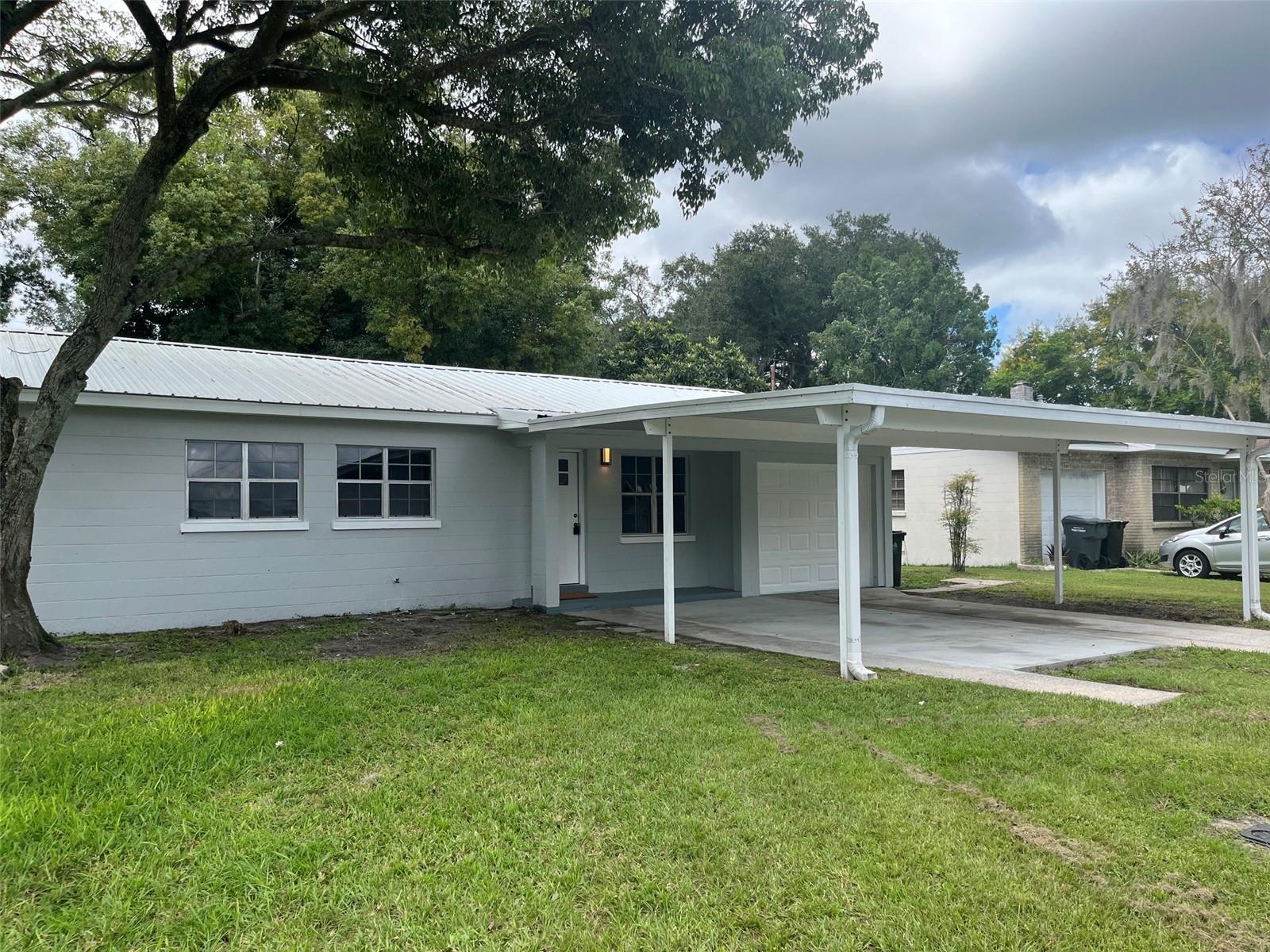 1026 CANAL DRIVE W