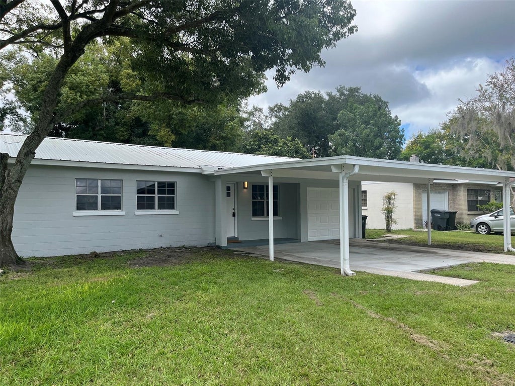 Photo of 1026 Canal Drive W, Lakeland, FL 33801 (MLS # L4965336)