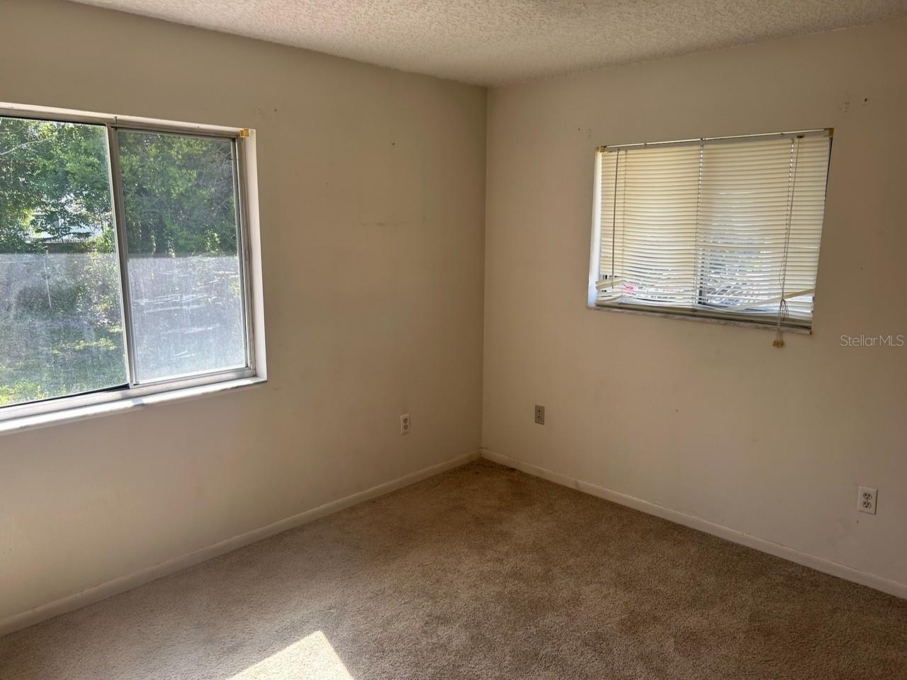 DELTONA LAKES UNIT 32 - Residential