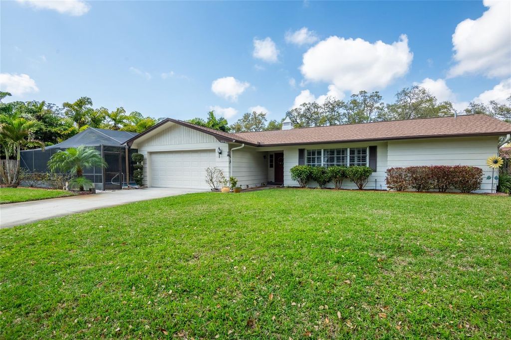 Photo of 1830 Oak Forest Drive S, Clearwater, FL 33759 (MLS # TB8464960)