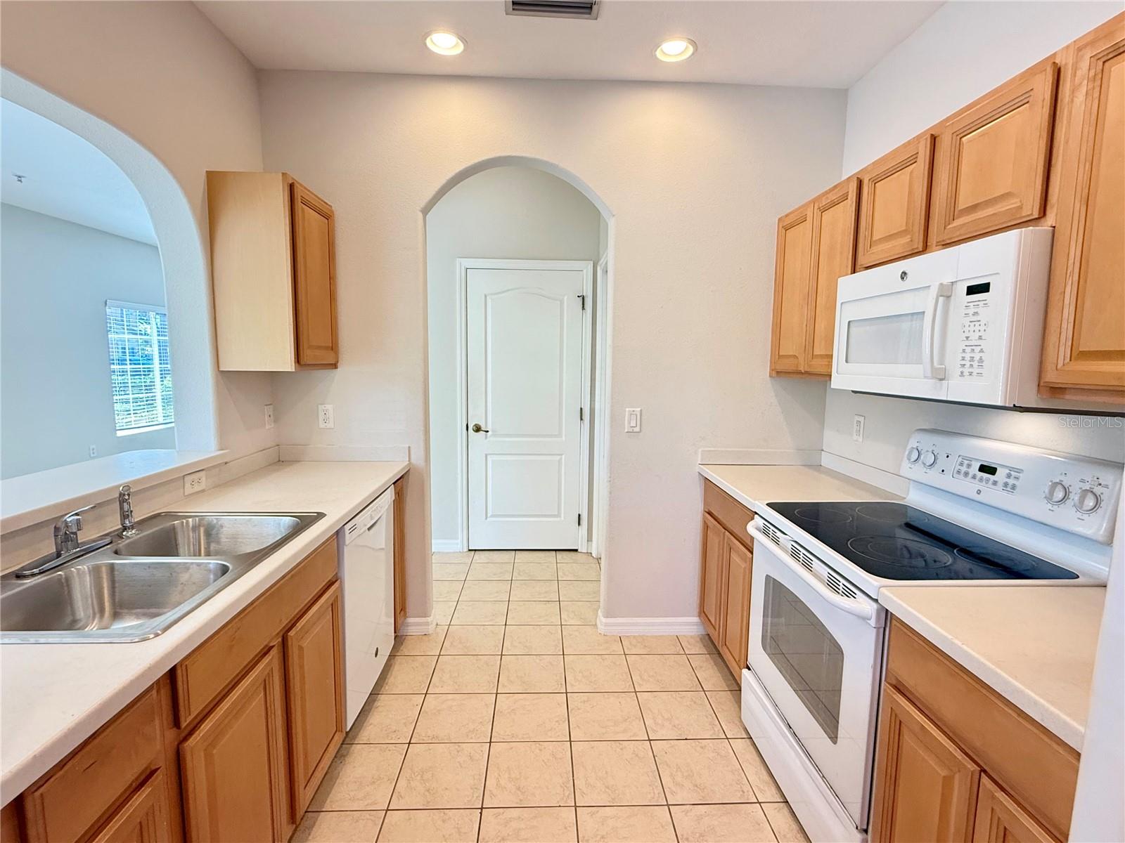 STONEYWOOD COVE - Residential Lease