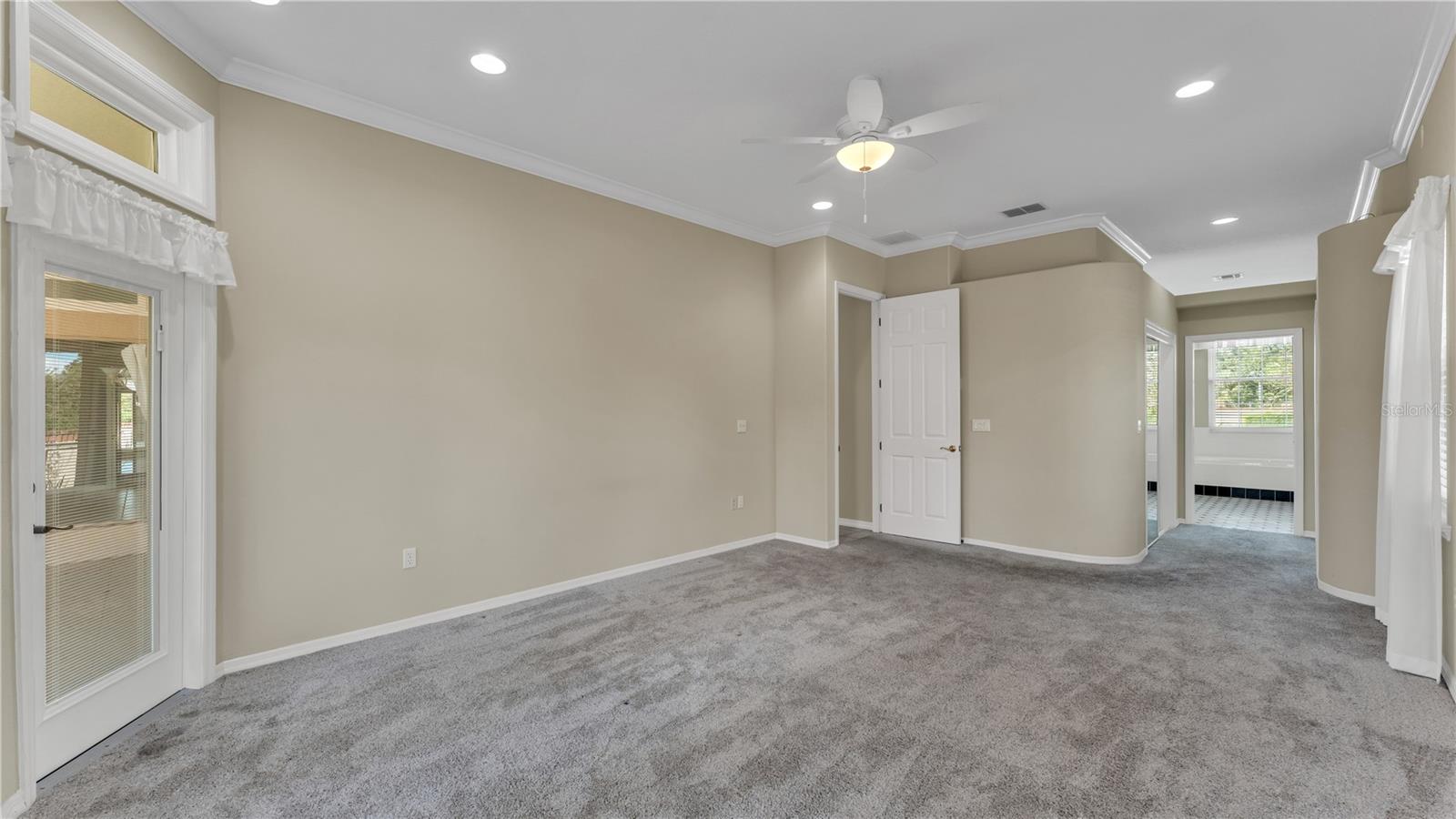 HAMILTON PLACE - Residential